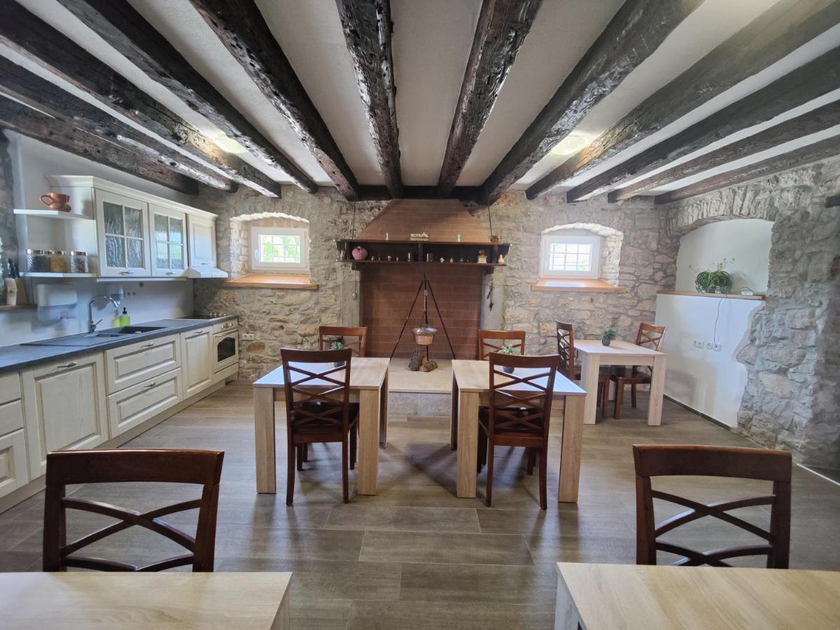 波雷奇卡斯泰洛旅馆酒店 外观 照片